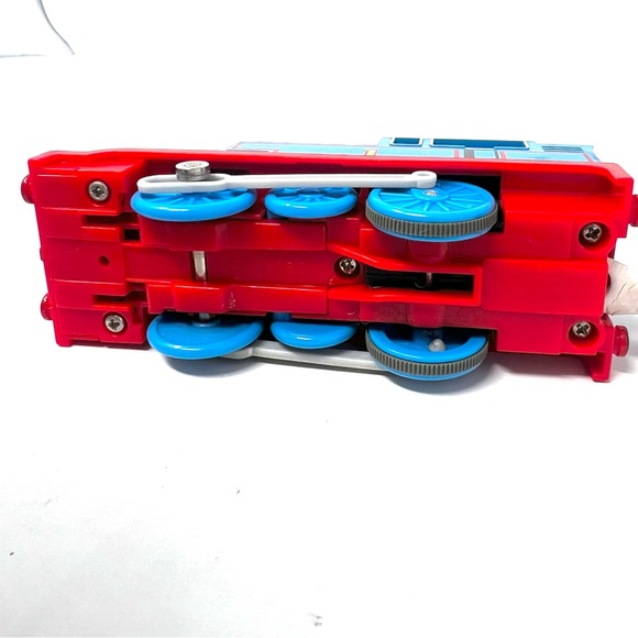 Thomas & Friends Trackmaster Thomas R/C Motorized Train Remote Controlled Tested - Picture 8 of 12